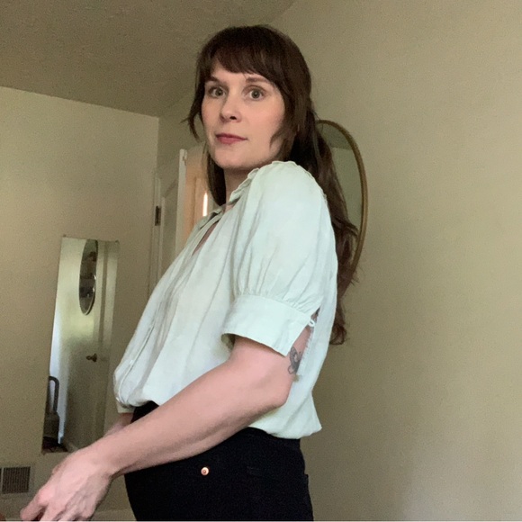 Meet your Posher, Ashley - Picture 1 of 1